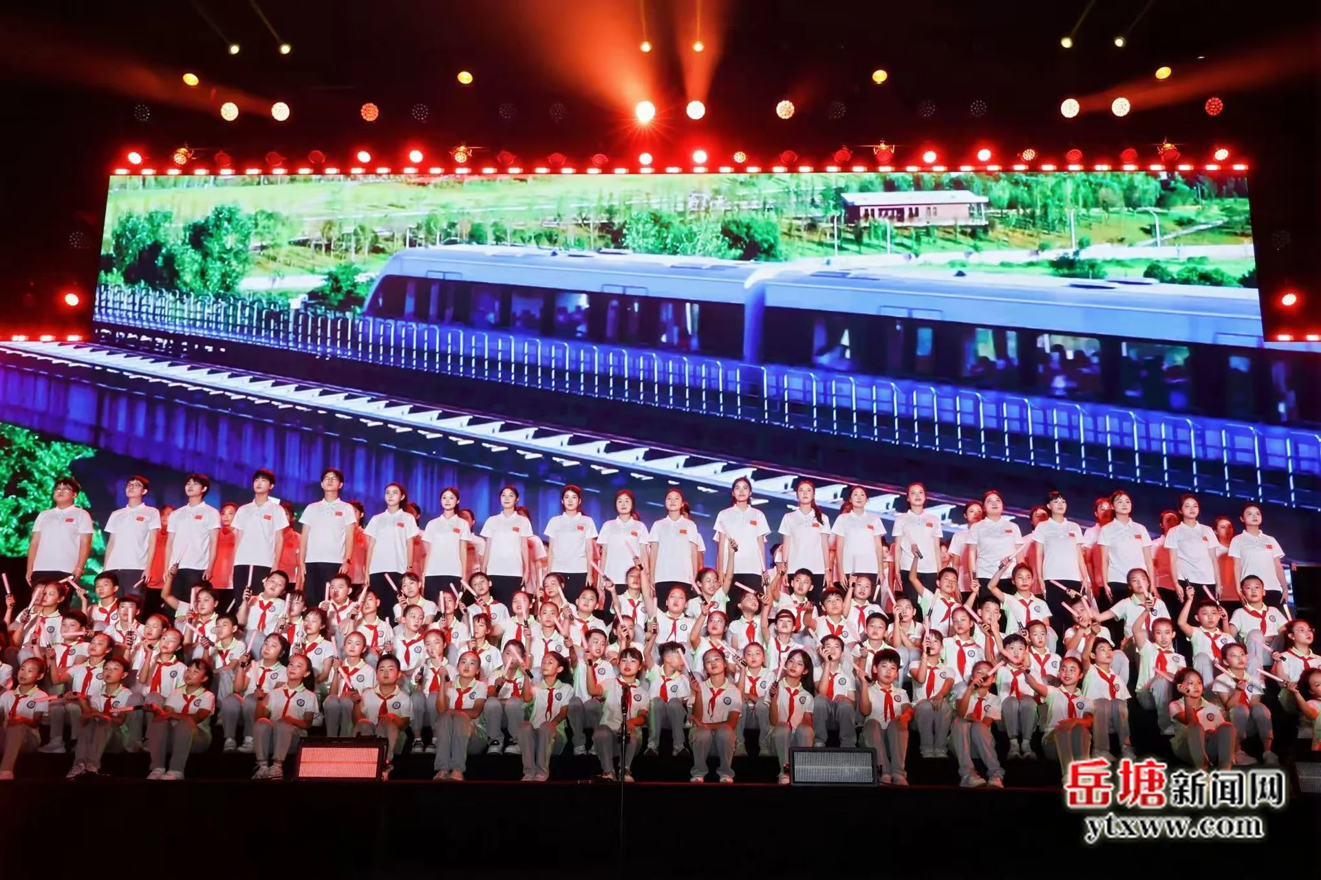 共建一座城 同唱一首歌——岳塘放歌2025湘钢之夜长株潭歌咏大联欢活动火热举行-岳塘新闻网